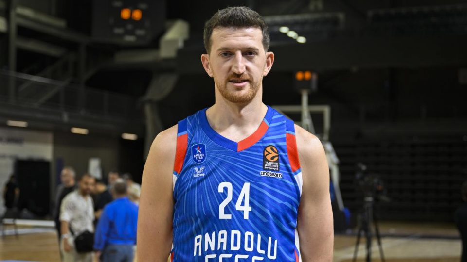 Anadolu Efes oyuncusu Ercan Osmani yeni sezondan umutlu
