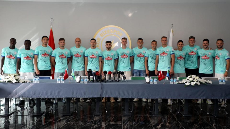 Çaykur Rizespor’da yeni transferler tanıtıldı