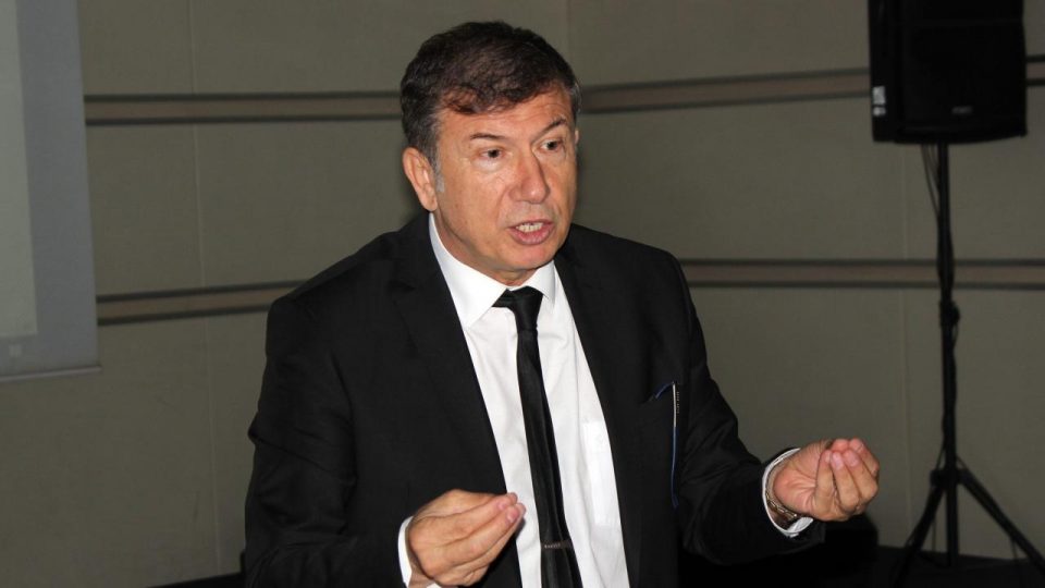 Tanju Çolak: Milli takımda sevgi ve inanma sorunu var