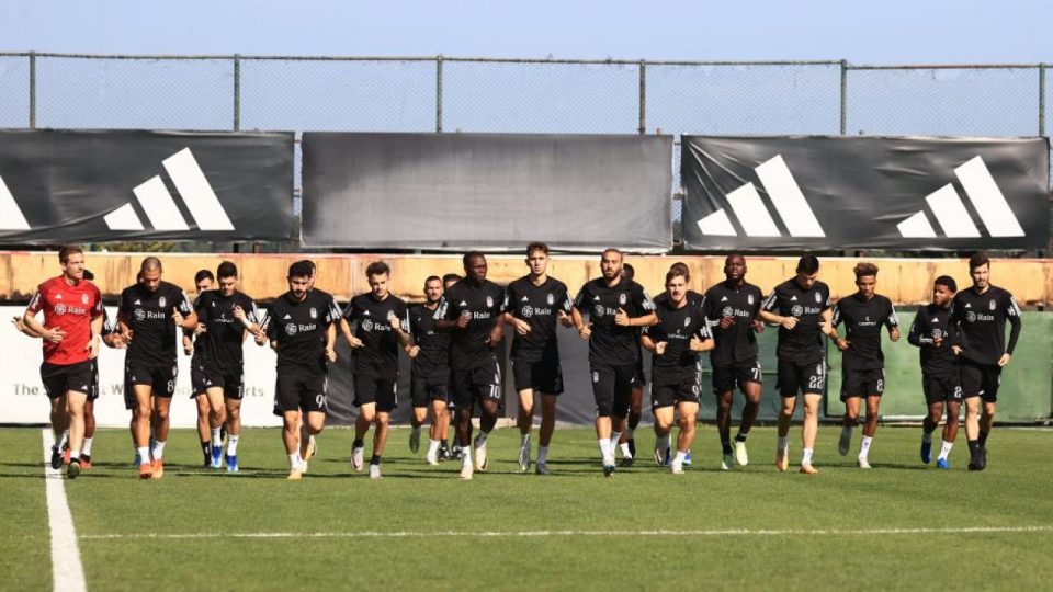 Beşiktaş’ta stoper ve sol bek kalmadı
