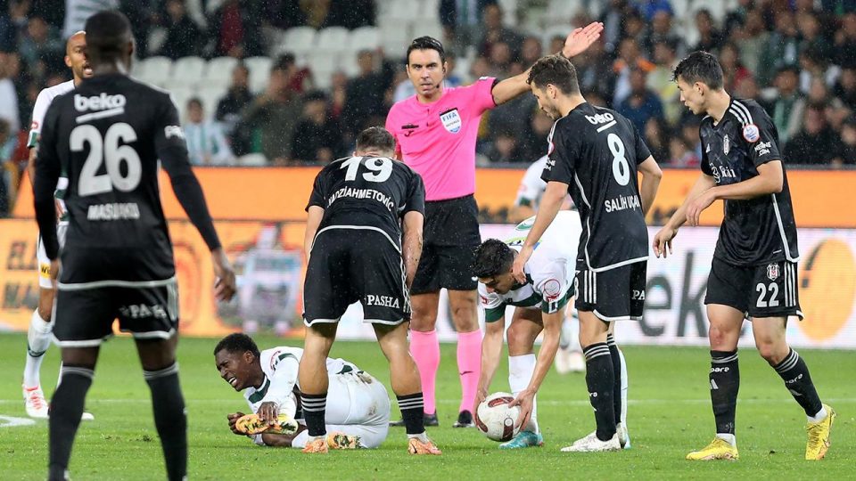 Konyaspor’dan hakem Arda Kardeşler’in yönetimine tepki