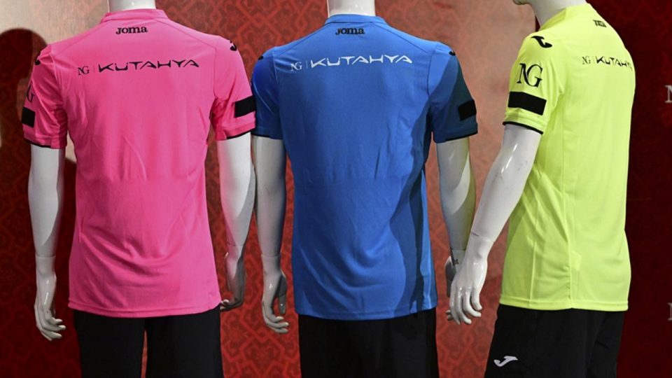 TFF hakem formalarına ilk kez sponsor aldı