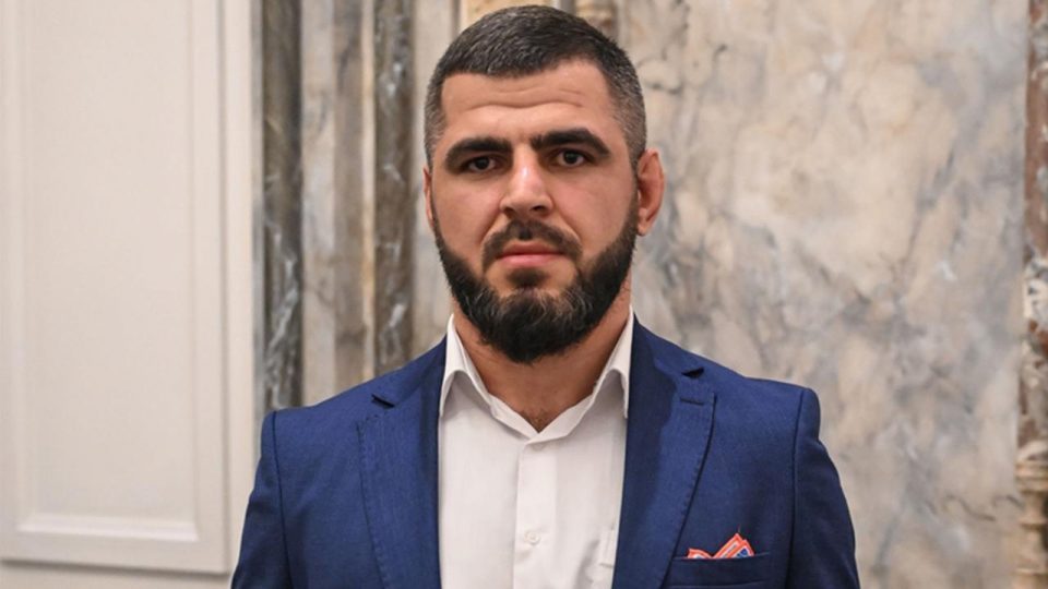 Dünya şampiyonu güreşçi Şamil Azizov spor camiasının Filistin’e desteğini anlattı