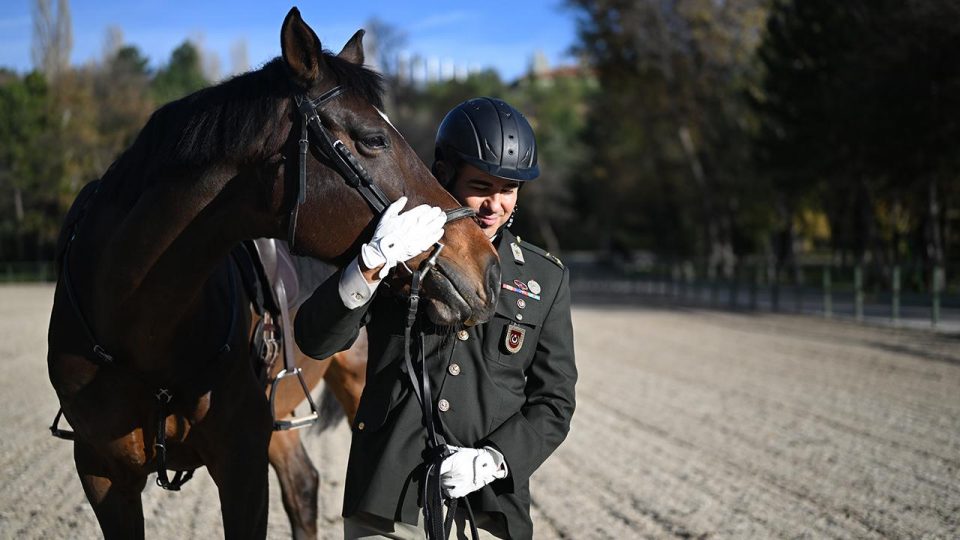 Gazi Piyade Binbaşı Özgür Belen’in hedefi olimpiyatlar